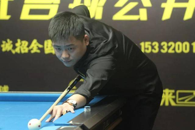 青岛男篮的 青岛男篮的